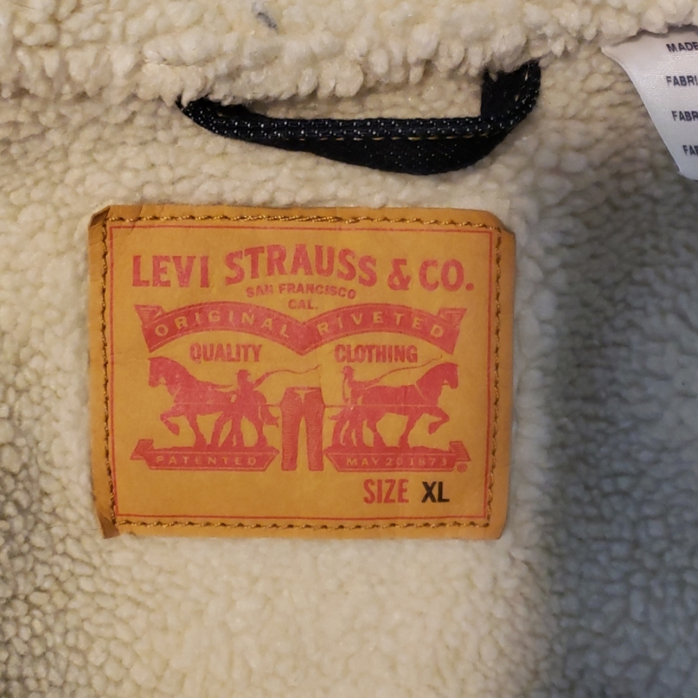 Levi's trucker jacket
